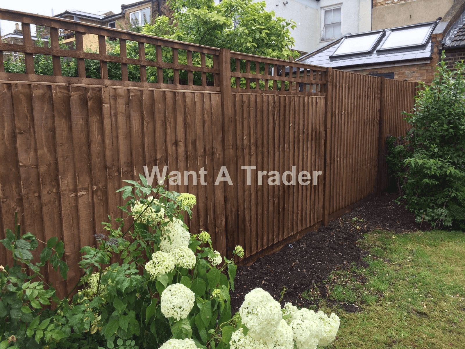 Garden Fence Builders Mitcham CR4